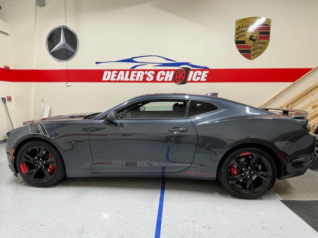 camaro-ss-ls-auto-vinyl-graphics-pinstripes-letters-BEPv3Yuc